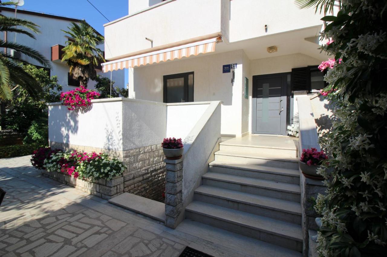 Apartments Sabina Poreč Eksteriør bilde